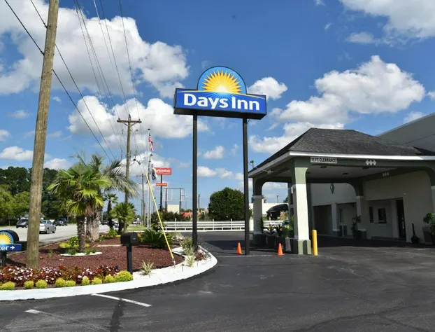Days Inn by Wyndham Goose Creek hotel detail image 3
