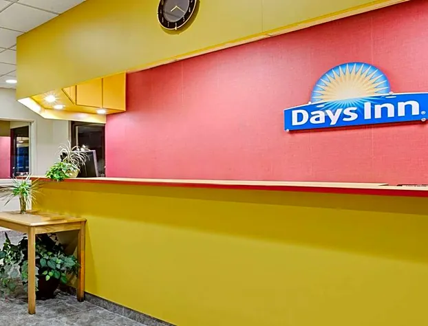 Days Inn by Wyndham Bradenton - Near the Gulf hotel detail image 3