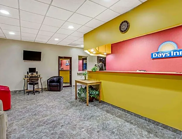 Days Inn by Wyndham Bradenton - Near the Gulf hotel detail image 4