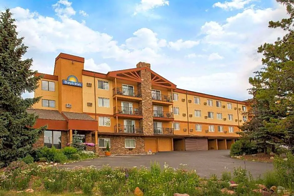 Days Inn by Wyndham Silverthorne hotel hero