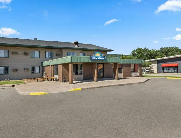 Days Inn by Wyndham Winona hotel detail image 1