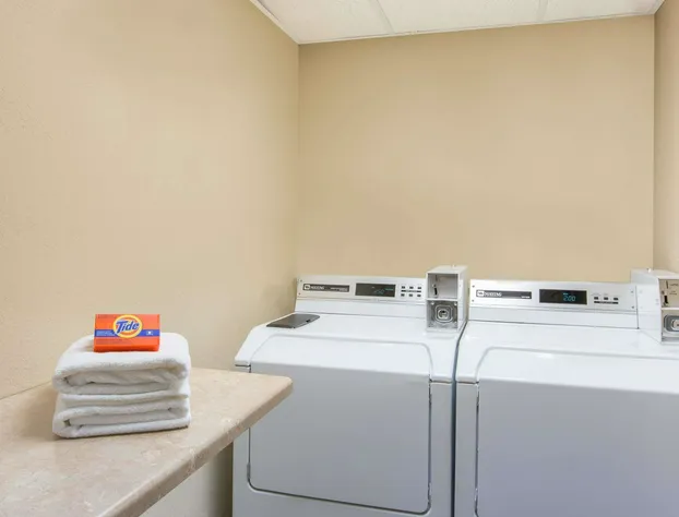 Days Inn by Wyndham Sioux Falls Empire hotel detail image 3