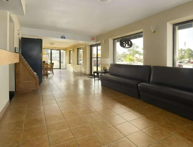 Days Inn by Wyndham Brunswick/St. Simons Area hotel detail image 1