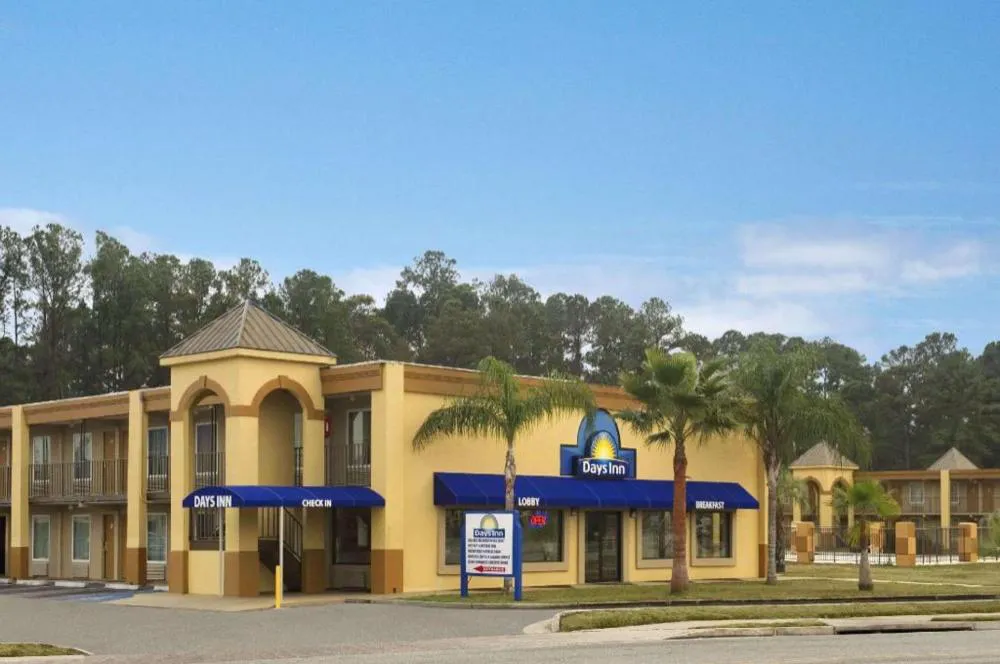 Days Inn by Wyndham Brunswick/St. Simons Area hotel hero