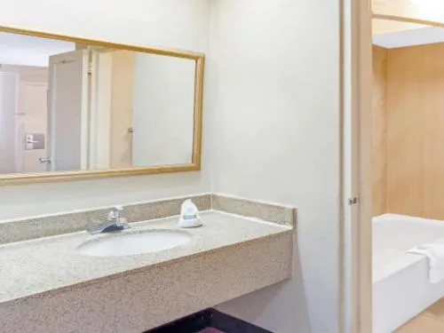 Travelodge by Wyndham Silver Spring hotel detail image 2