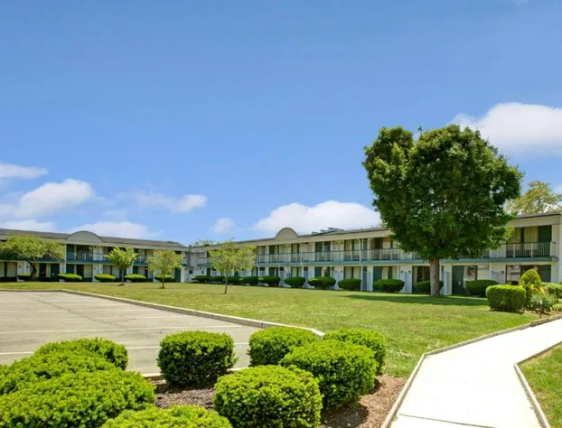 Days Inn by Wyndham Parsippany hotel detail image 1