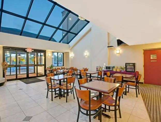 Days Inn by Wyndham Parsippany hotel detail image 3