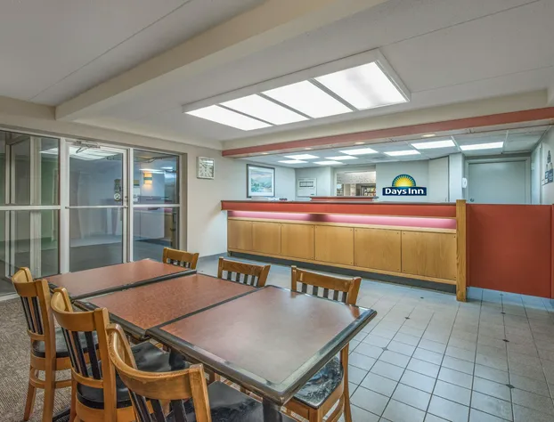 Days Inn by Wyndham Harrisburg North hotel detail image 4