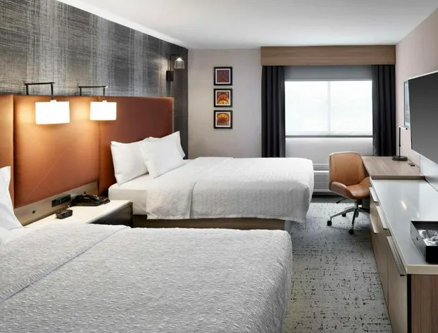 Hampton Inn Newark Airport hotel detail image 3