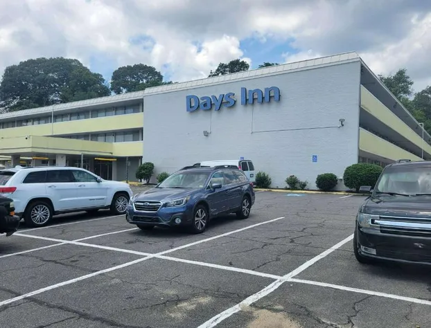 Days Inn by Wyndham Alexandria South hotel detail image 4