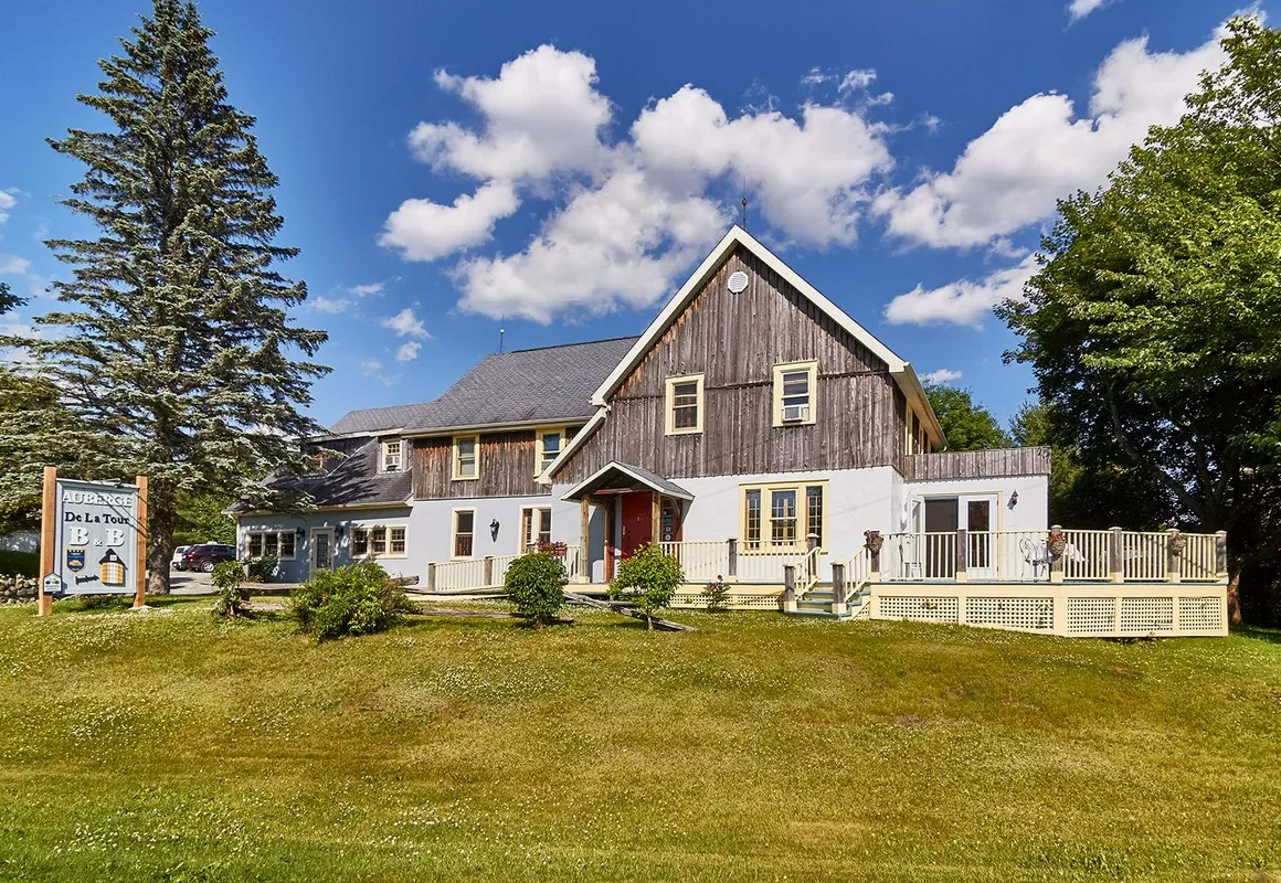 Auberge de la Tour et Spa hotel hero