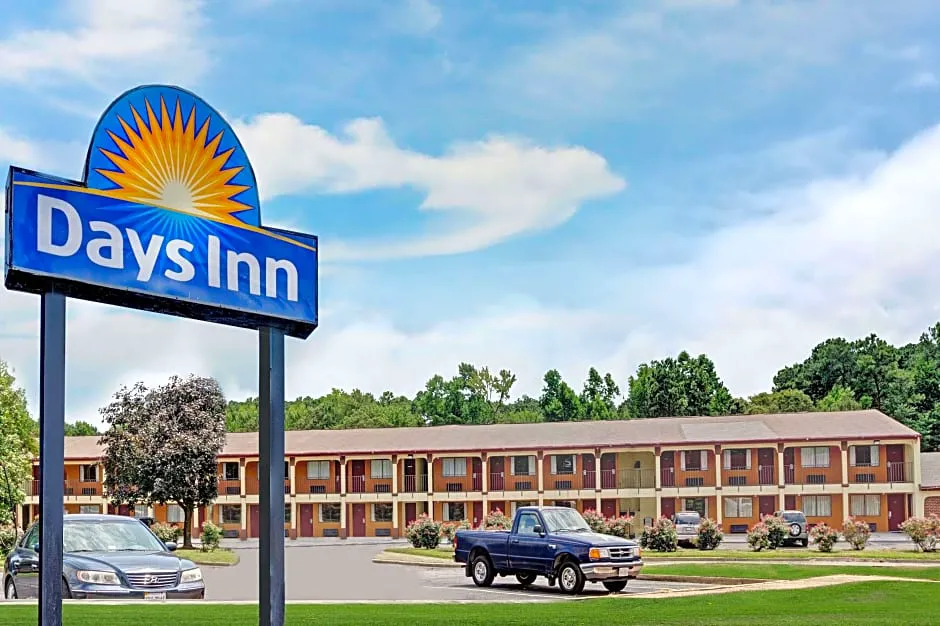 Days Inn by Wyndham Newport News hotel hero