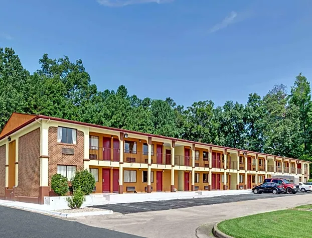 Days Inn by Wyndham Newport News hotel detail image 1