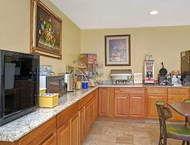 Days Inn by Wyndham Newport News hotel detail image 3