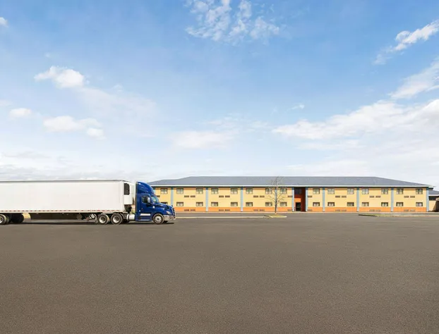 Days Inn by Wyndham Canastota/Verona hotel detail image 2