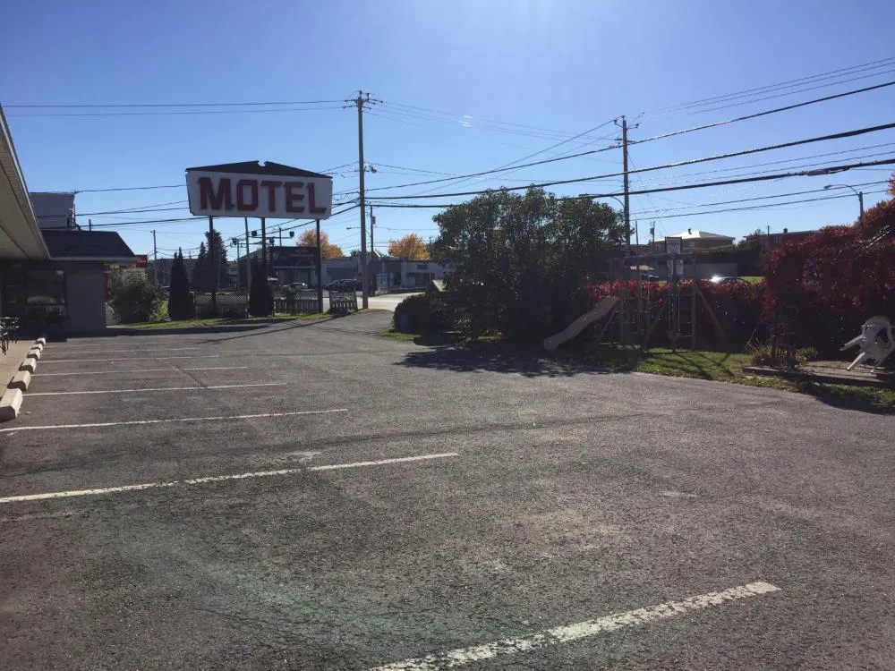 Motel Montgolfière JP hotel hero