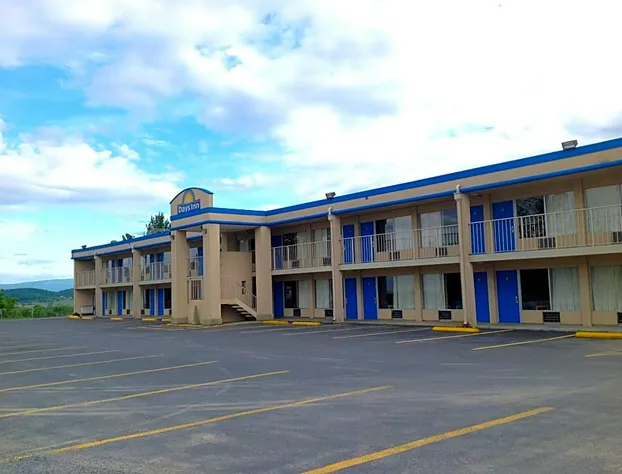 Days Inn by Wyndham Staunton hotel detail image 2