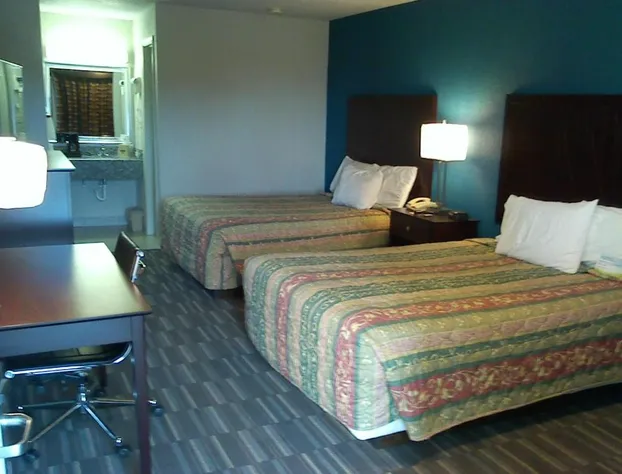 Days Inn by Wyndham Snyder hotel detail image 4