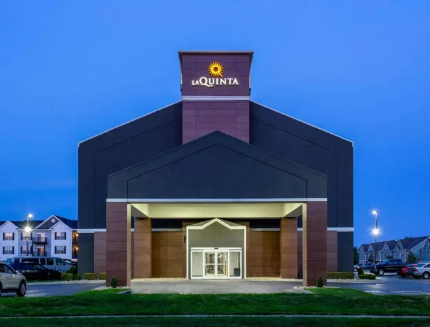 La Quinta Inn & Suites by Wyndham Columbus West - Hilliard hotel detail image 3