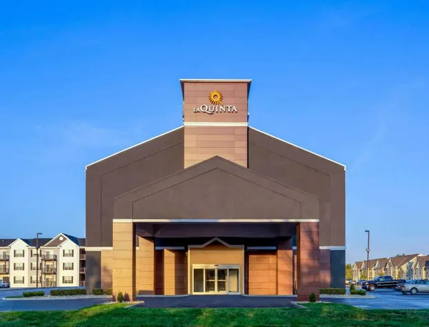 La Quinta Inn & Suites by Wyndham Columbus West - Hilliard hotel detail image 3