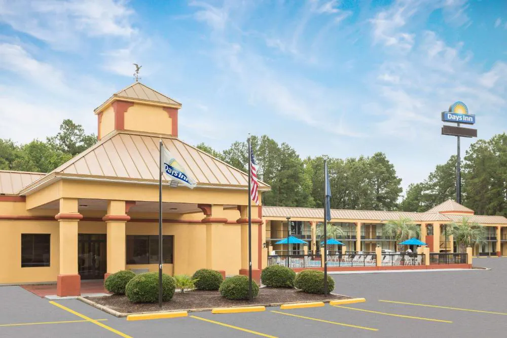 Days Inn by Wyndham Orangeburg South hotel hero