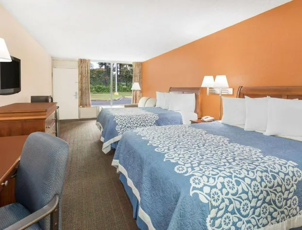 Days Inn by Wyndham Orangeburg South hotel detail image 1