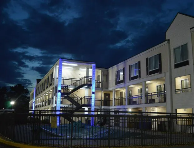 Days Inn by Wyndham Marietta-Atlanta-Delk Road hotel detail image 3