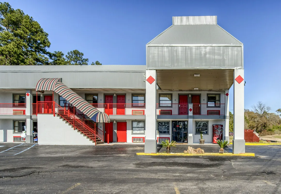 OYO Hotel Pineville LA Hwy 165 hotel hero