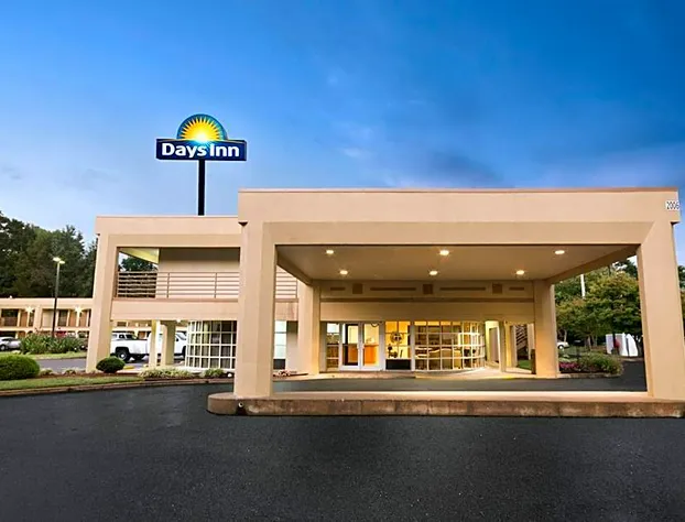 Days Inn by Wyndham Atlanta Stone Mountain hotel detail image 1