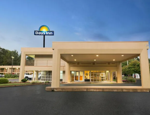 Days Inn by Wyndham Atlanta Stone Mountain hotel detail image 1