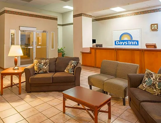 Days Inn by Wyndham St. Louis North hotel detail image 1