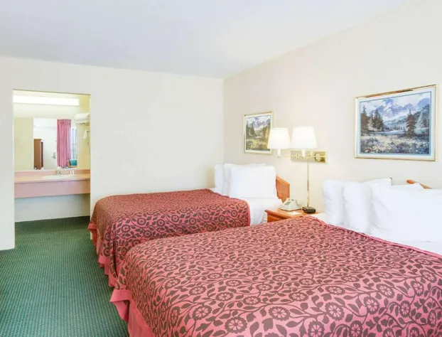 Days Inn by Wyndham Newport hotel detail image 4