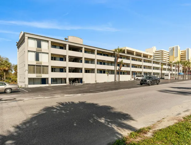 Days Inn by Wyndham Myrtle Beach-Grand Strand hotel detail image 2