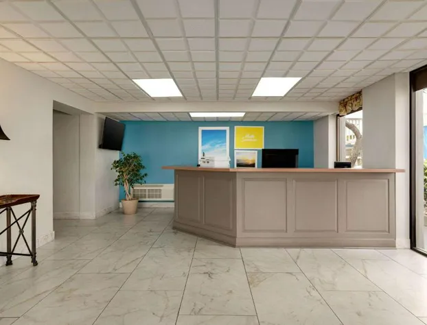 Days Inn by Wyndham Myrtle Beach-Beach Front hotel detail image 4