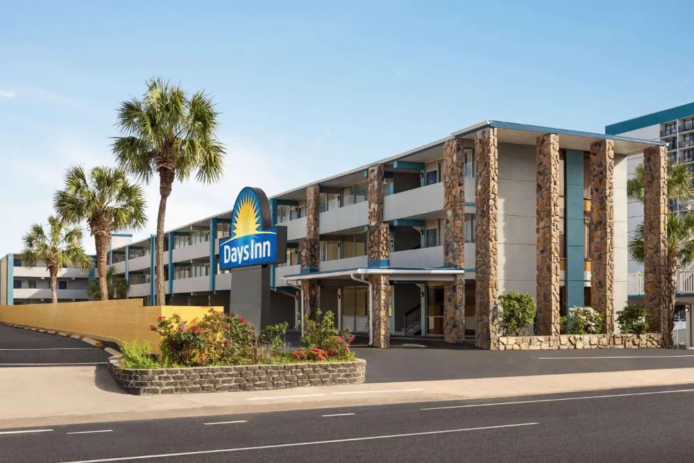 Days Inn by Wyndham Myrtle Beach-Beach Front hotel hero