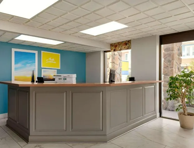 Days Inn by Wyndham Myrtle Beach-Beach Front hotel detail image 4