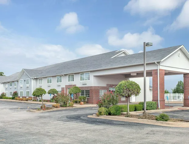 Days Inn by Wyndham Mountain Home hotel detail image 1