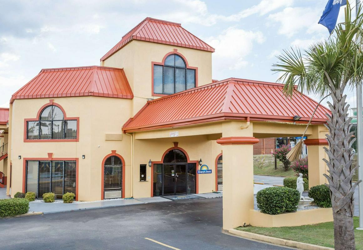 Days Inn by Wyndham Orangeburg hotel hero