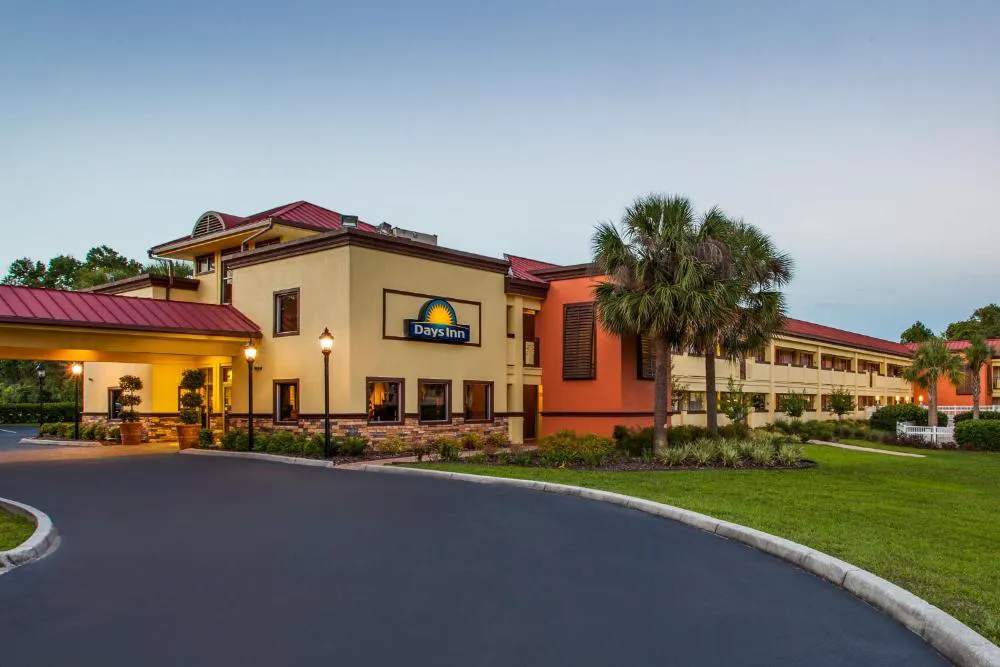 Days Inn by Wyndham Brooksville/Dade City hotel hero