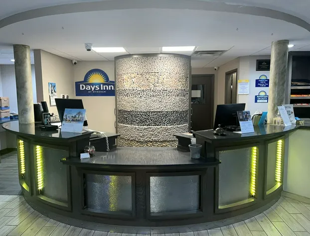 Days Inn by Wyndham Fayetteville hotel detail image 2