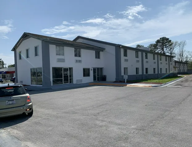 Econo Lodge Cherry Point hotel detail image 1