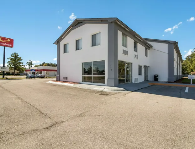 Econo Lodge Cherry Point hotel detail image 2