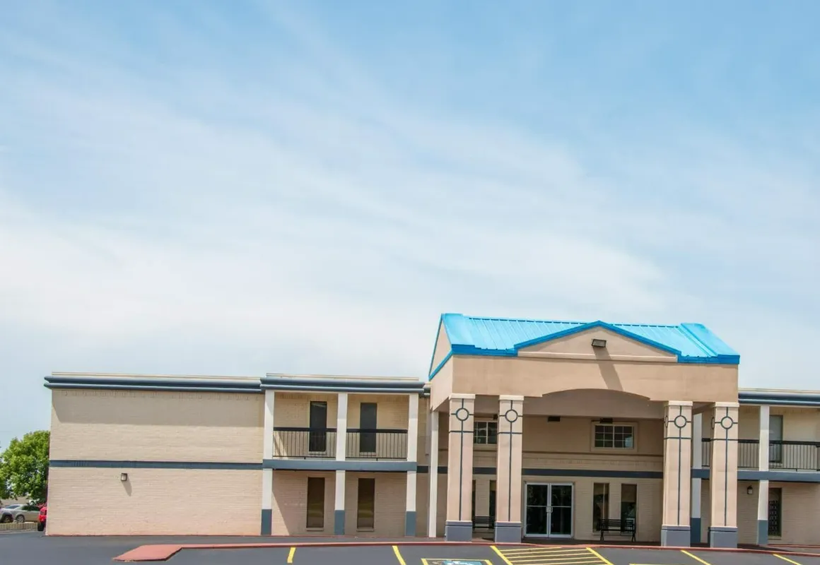 Executive Inn Stillwater hotel hero