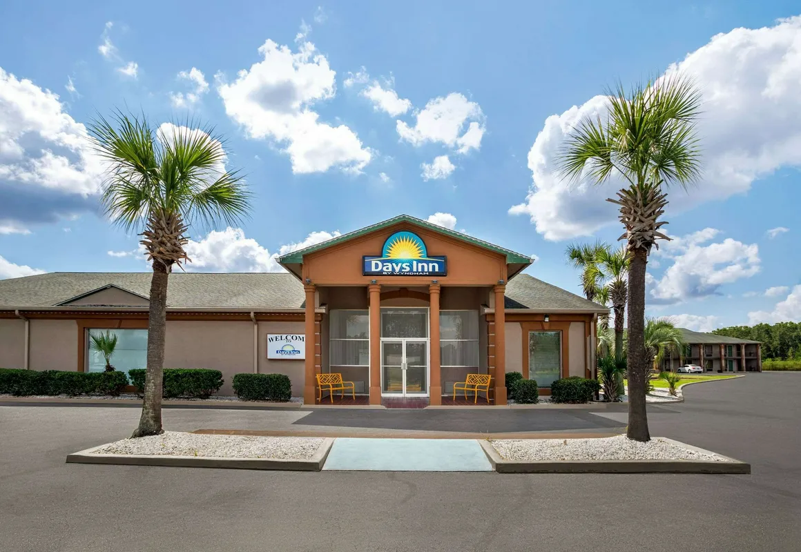 Days Inn by Wyndham Hardeeville/ I-95 State Line hotel hero