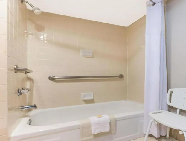 Executive Inn hotel detail image 4