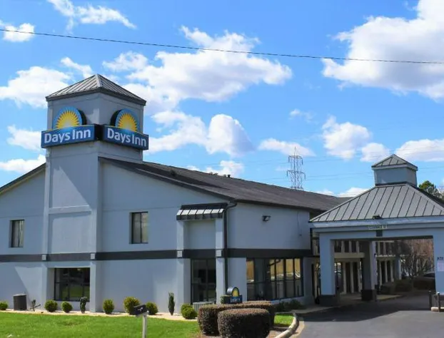 Days Inn by Wyndham Rock Hill hotel detail image 1