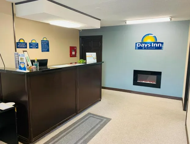 Days Inn by Wyndham Plymouth hotel detail image 1