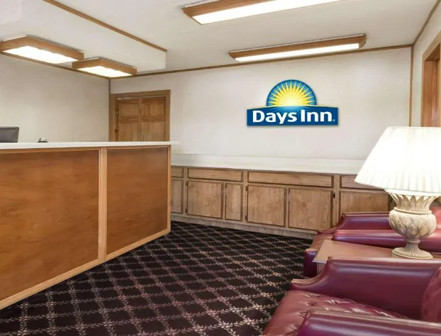 Days Inn by Wyndham Plymouth hotel detail image 1
