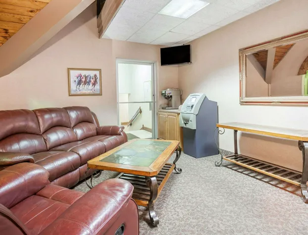 Days Inn & Suites by Wyndham Lexington hotel detail image 1