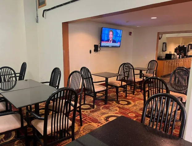 Days Inn by Wyndham Fort Dodge hotel detail image 4